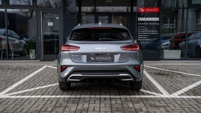 Kia XCeed 1.5 T-GDi 7DCT Gold (pohľad spredu)