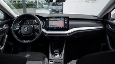 Škoda Octavia 2.0 TDI First Edition Advance  (pohľad do interiéru)