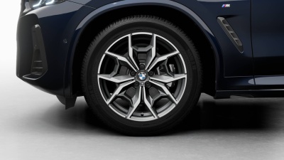 BMW X4 20i xDrive (pohľad spredu)