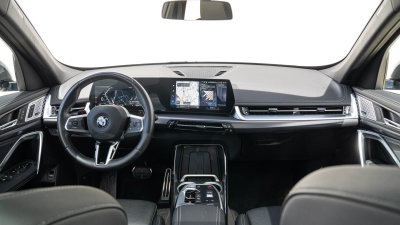 BMW X1 23i xDrive (pohľad do interiéru)