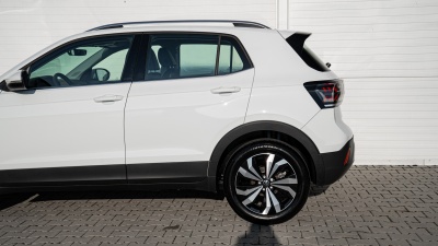 VW T-Cross 1.0 TSI Style (pohľad do interiéru)