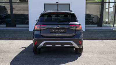 VW T-Cross 1.0 TSI Limited (pohľad do interiéru)