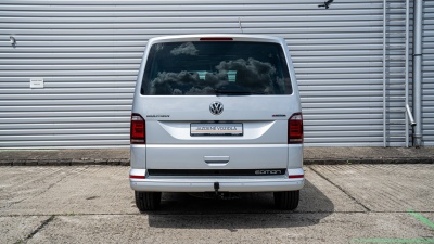 VW Multivan Edition 2.0 BiTDI 4x4 DSG (pohľad zozadu)