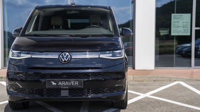 VW Multivan Style Long 2.0 TSI (pohľad spredu)