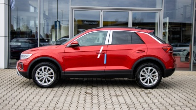 VW T-Roc 1.5 TSI Limited (pohľad zboku)