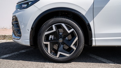 VW Tiguan 1.5 TSI R-line (pohľad do interiéru)