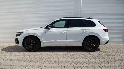 VW Touareg 3.0 TDI R-Line  (pohľad zboku)