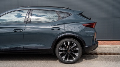 CUPRA Formentor 1.5 eTSI (pohľad do interiéru)