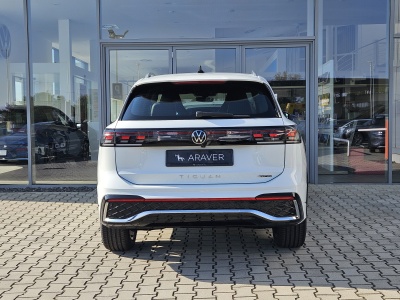 VW Tiguan 2.0 TDI R-Line 4X4 (pohľad do interiéru)