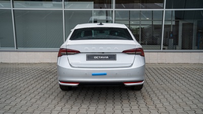 Škoda Octavia 2.0 TDI First Edition Advance (pohľad spredu)