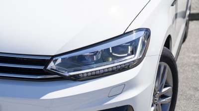 VW Touran 1.5 TSI Limited (pohľad do interiéru)