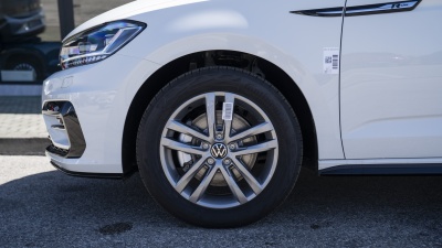 VW Touran 1.5 TSI Limited (pohľad do interiéru)