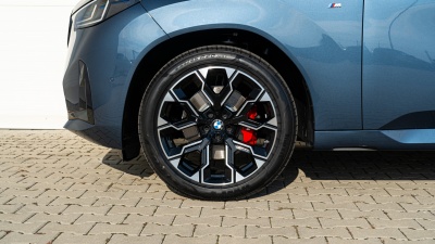 BMW X3 20d xDrive (pohľad spredu)