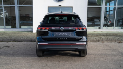 VW Tiguan 2.0 TDI Elegance 4x4 (pohľad do interiéru)