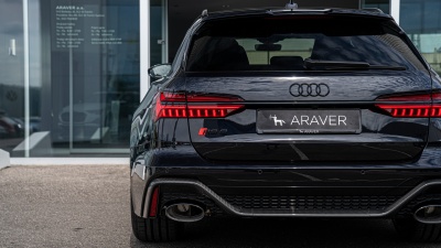 AUDI RS6 Avant 4.0 TFSI Quattro (pohľad do interiéru)