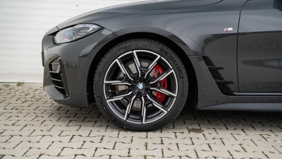 BMW 420d xDrive Gran Coupé (pohľad spredu)