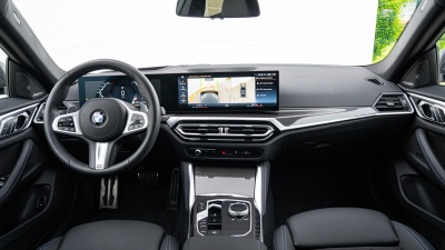 BMW 420d xDrive Gran Coupé (pohľad do interiéru)