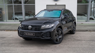 VW Touareg 3.0 TDI R-Line (základný pohľad)