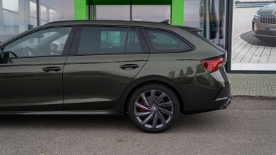 Škoda Octavia Combi 2.0 TSI RS (pohľad do interiéru)