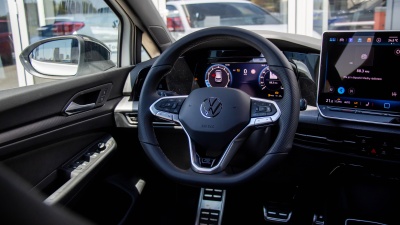 VW Golf 1.5 eTSI R-line Limited