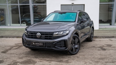 VW Touareg 3.0 TDI R-line (základný pohľad)