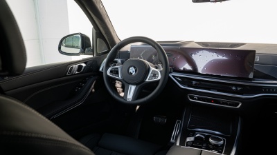 BMW X5 40i xDrive (pohľad do interiéru)