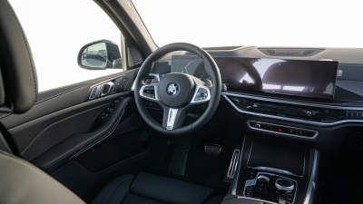 BMW X5 40d xDrive (pohľad do interiéru)