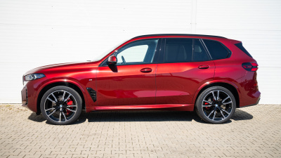 BMW X5 40d xDrive (pohľad zozadu)