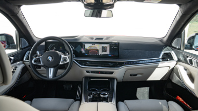 BMW X5 40d xDrive (pohľad do interiéru)