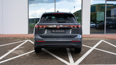 VW Tiguan 1.5 eTSI Limited (pohľad do interiéru)
