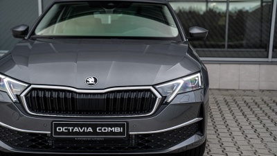 Škoda Octavia Combi 2.0 TDI Top Selection  (pohľad do interiéru)