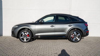 AUDI Q5 Sportback 2.0 TDI Quattro Sport Edition (pohľad do interiéru)