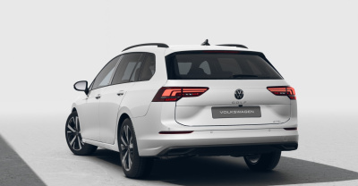 VW Golf Variant 1.5 eTSI Limited (pohľad zozadu)