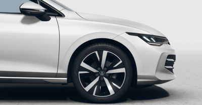 VW Golf Variant 1.5 eTSI Limited (pohľad spredu)