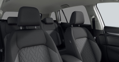 VW Golf Variant 1.5 eTSI Limited (pohľad do interiéru)