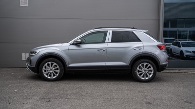 VW T-Roc 1.5 TSI Limited (pohľad zboku)