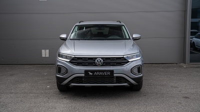 VW T-Roc 1.5 TSI Limited (pohľad zozadu)