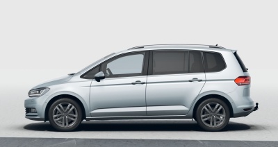 VW Touran 1.5 TSI Limited (pohľad zboku)