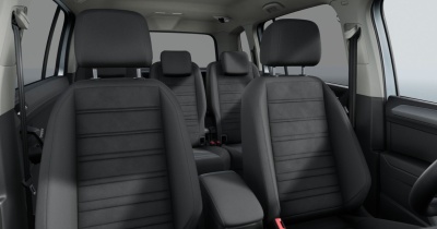 VW Touran 1.5 TSI Limited (pohľad do interiéru)
