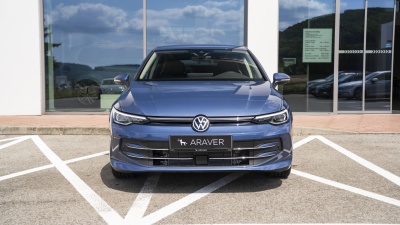 VW Golf 1.5 eTSI Style (pohľad zozadu)