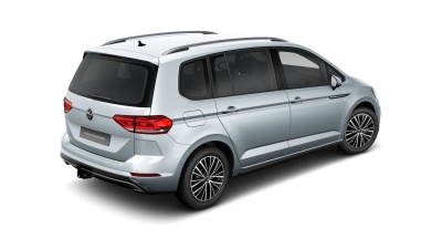 VW Touran 1.5 TSI Limited (pohľad spredu)