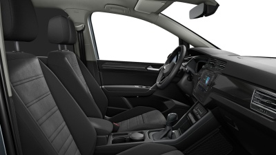VW Touran 1.5 TSI Limited (pohľad do interiéru)