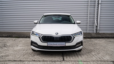 Škoda Octavia 2.0 TDI Ambition (pohľad do interiéru)