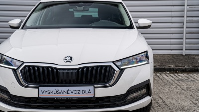 Škoda Octavia 2.0 TDI Ambition (pohľad do interiéru)