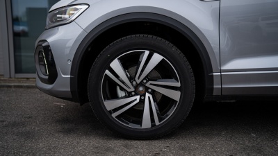 VW T-Roc 1.5 TSI R-Line Limited (pohľad zozadu)