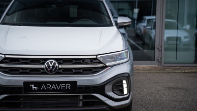VW T-Roc 1.5 TSI R-Line Limited (pohľad do interiéru)