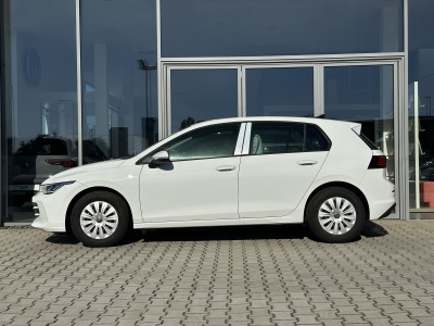 VW Golf 1.5 eTSI (pohľad zboku)