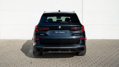 BMW X5 40i xDrive (pohľad do interiéru)