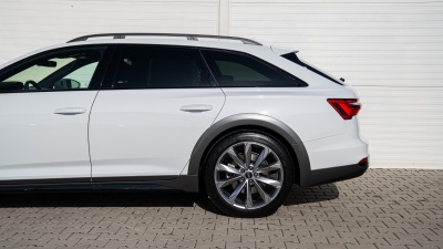 AUDI A6 Allroad 3.0 TDI Quattro (pohľad do interiéru)