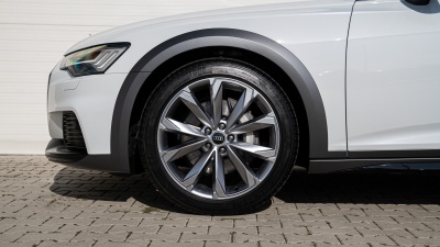 AUDI A6 Allroad 3.0 TDI Quattro (pohľad do interiéru)